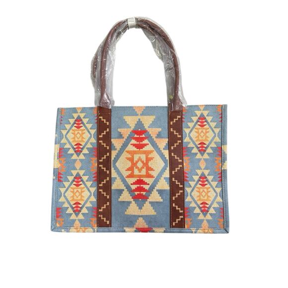 NWT! Wrangler Southwestern Pattern Dual Sided Print Canvas Wide Tote - Picture 4 of 9
